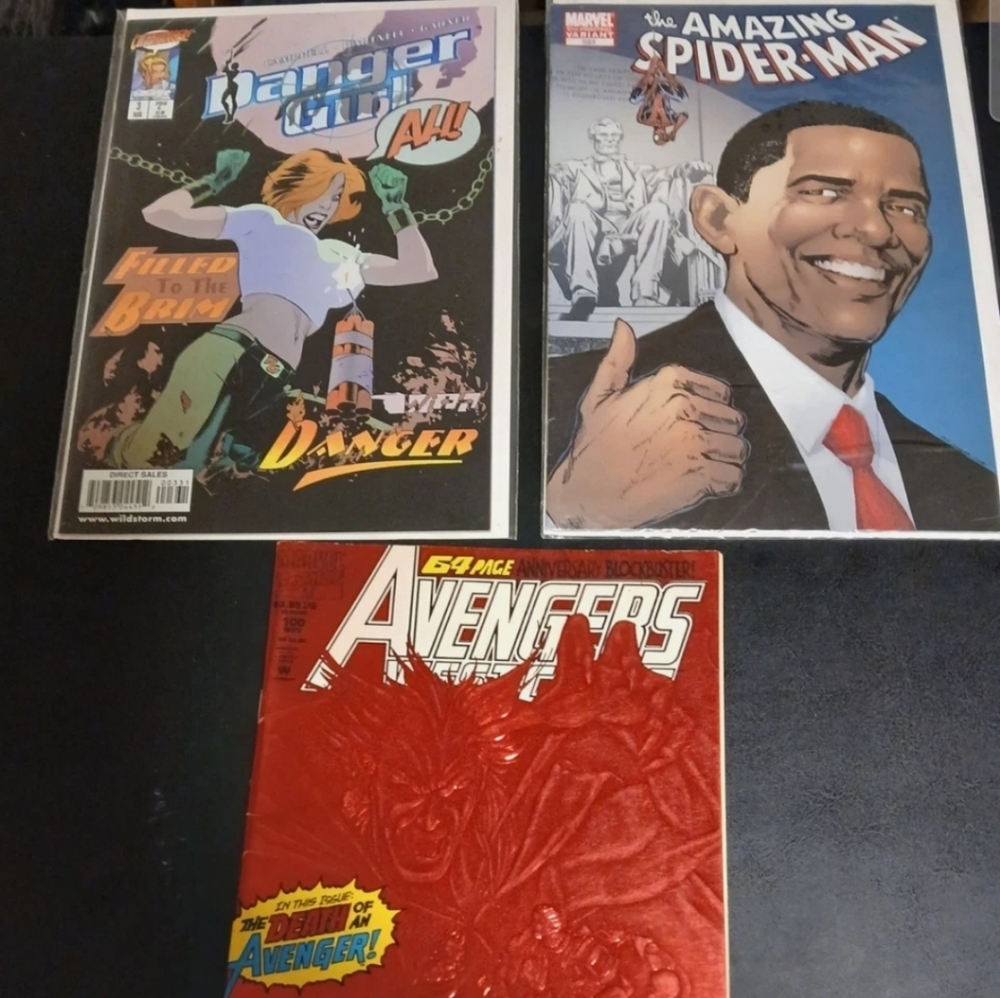 Mixed Lot 4 Marvel And Danger Girl 3 Comics